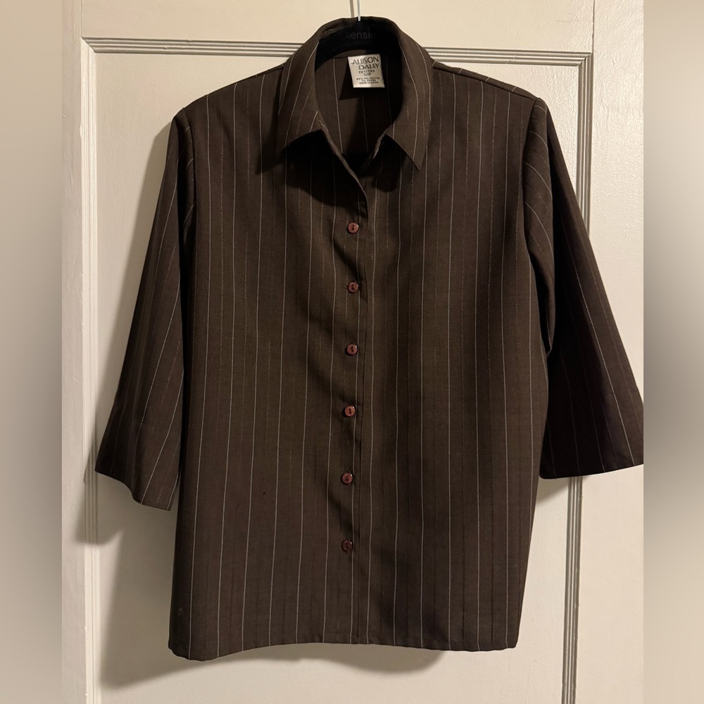 Vintage Women’s button up size 12 p (large)